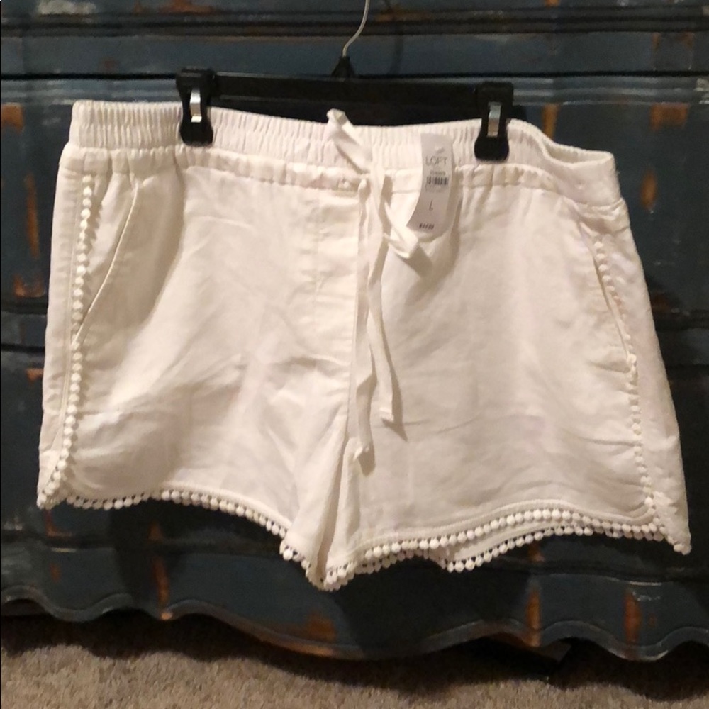 White Elastic Band Loft Shorts, NWT
